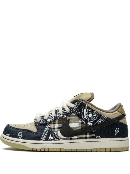 NIKE DUNK LOW - SB TRAVIS SCOTT