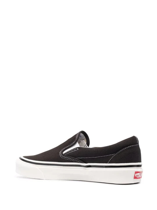 VANS - SLIP-ON NOIR BLANC